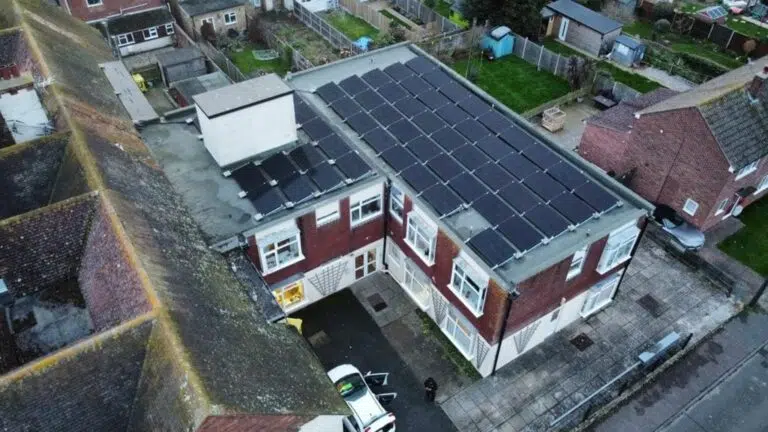 Delamer House rooftop solar installation